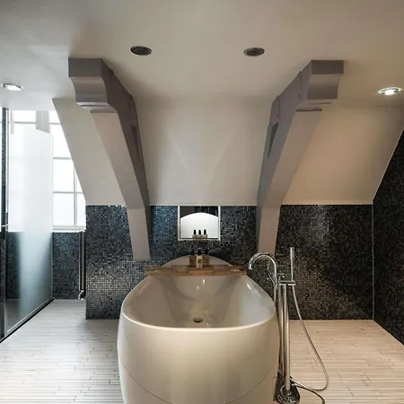 Sofitel Legend The Grand Hotel 5*